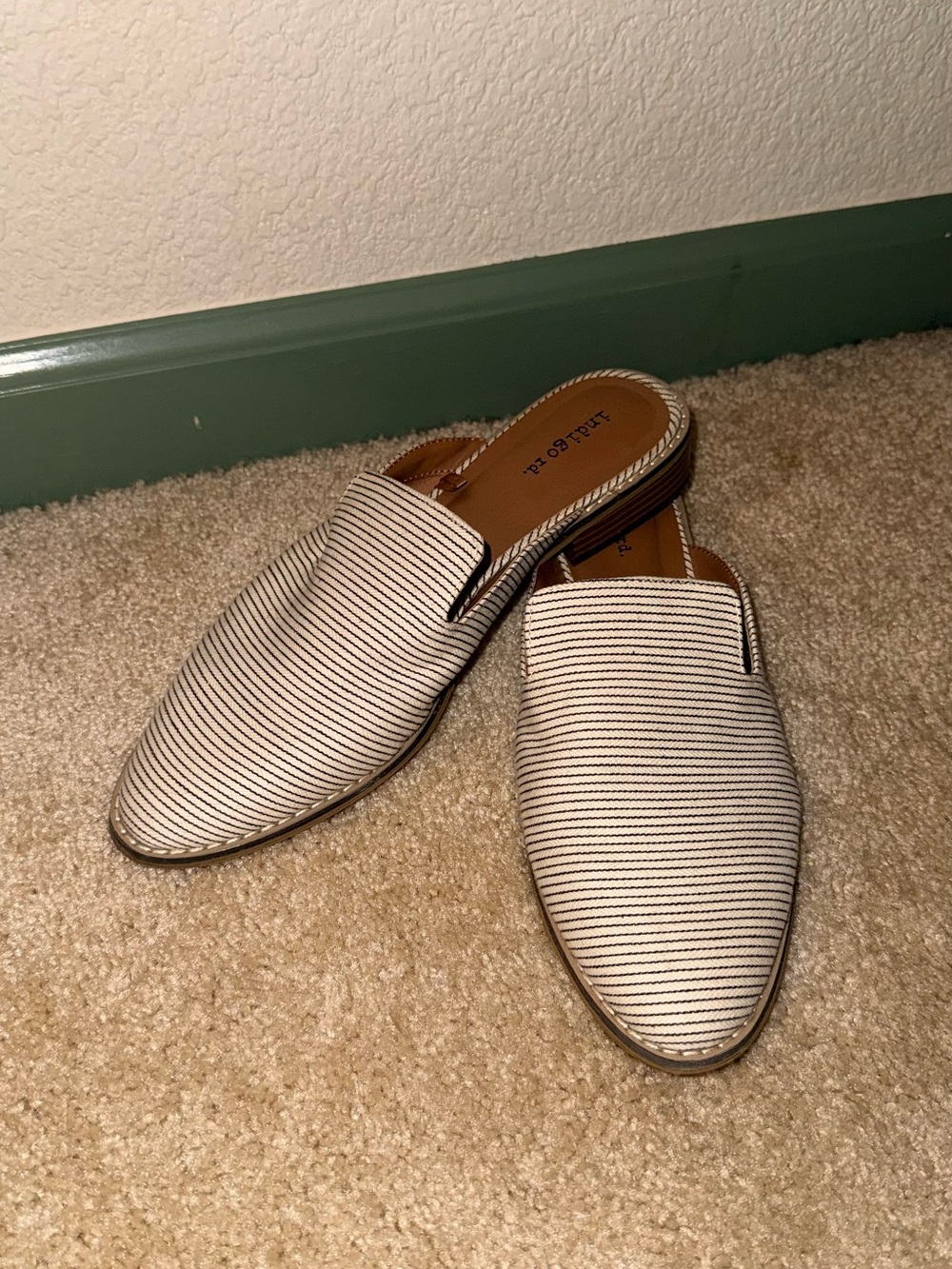 Slip-On Mules in White and Black